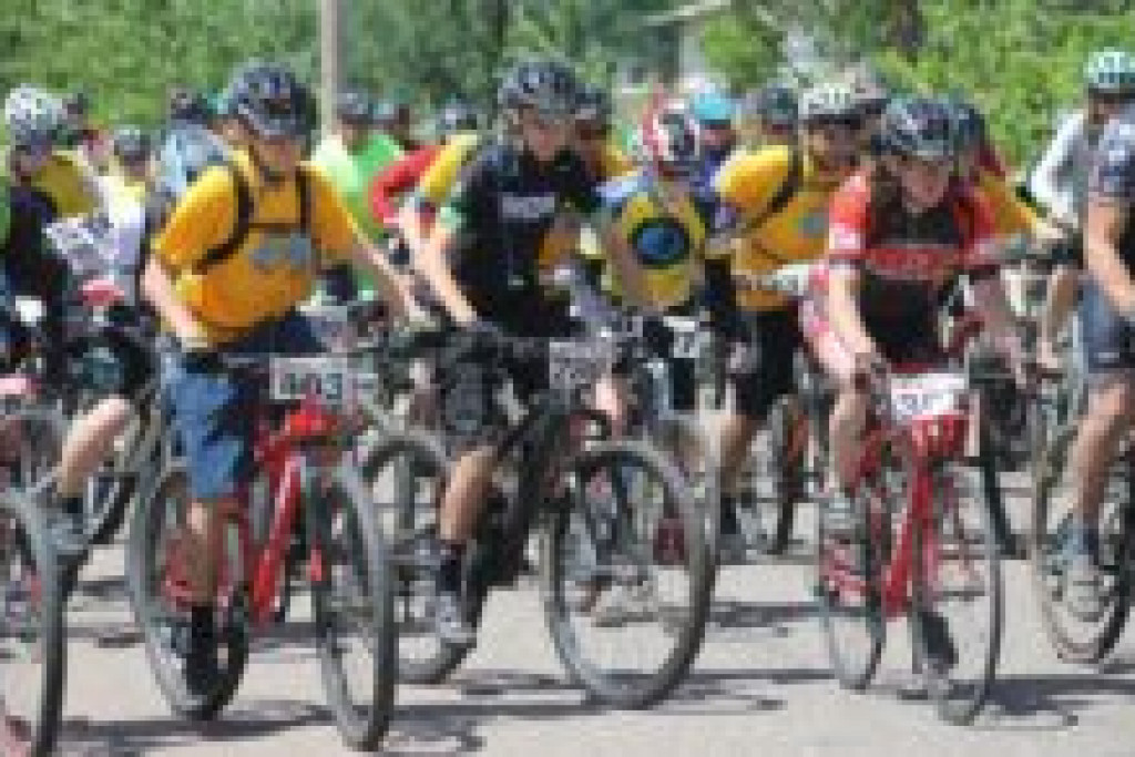 Take part in the 8th annual Iron Range Roll!