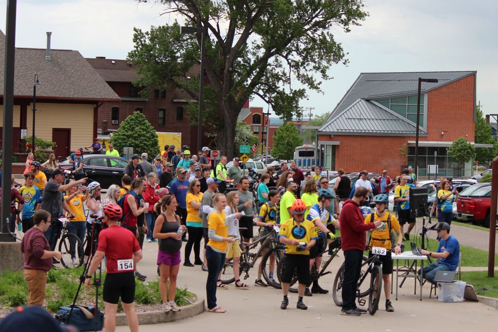 Rain Or Shine, The Crowd Stuck It Out For The Iron Range Roll Racers