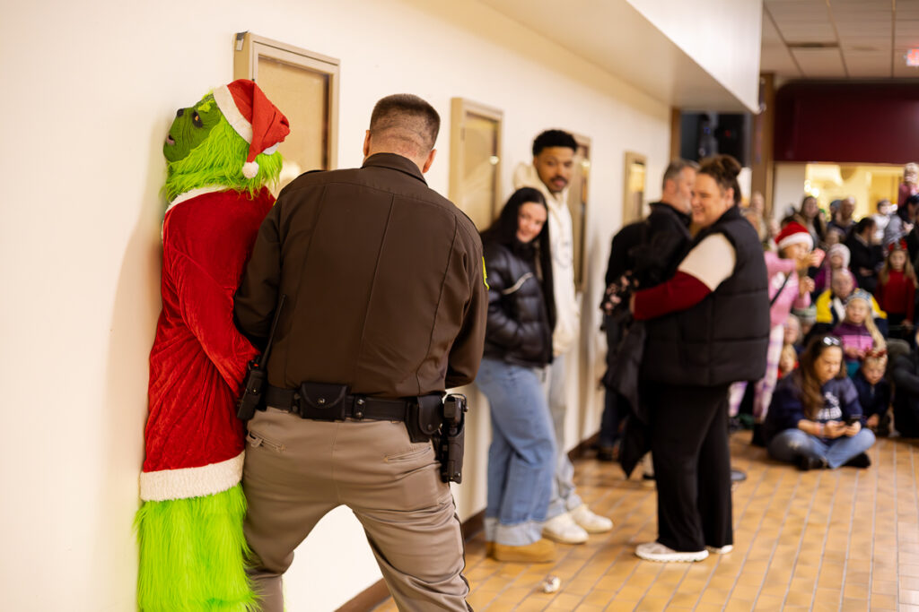 2025-Christmas-tree-Lighting