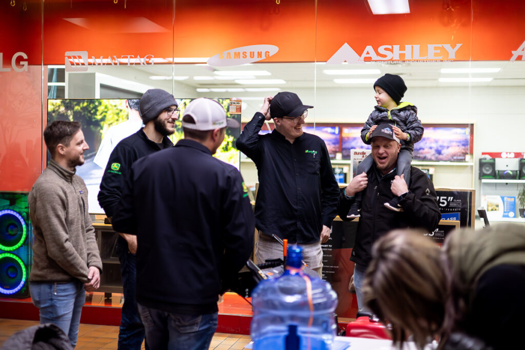 2025-Christmas-tree-Lighting