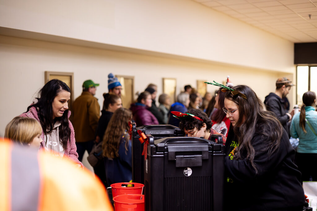 2025-Christmas-tree-Lighting