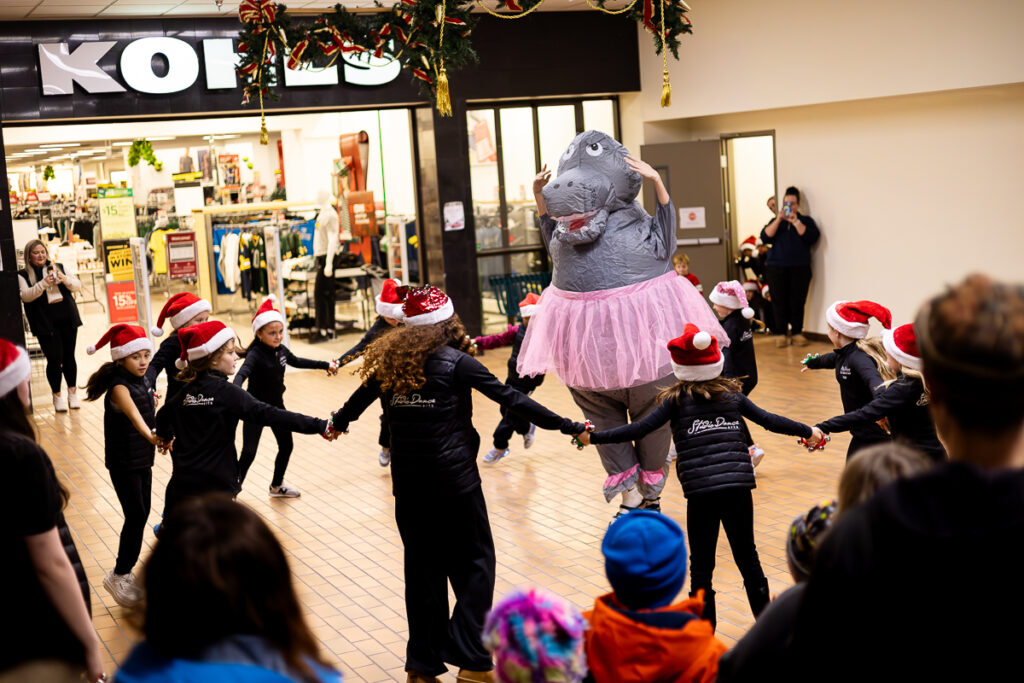 2025-Christmas-tree-Lighting